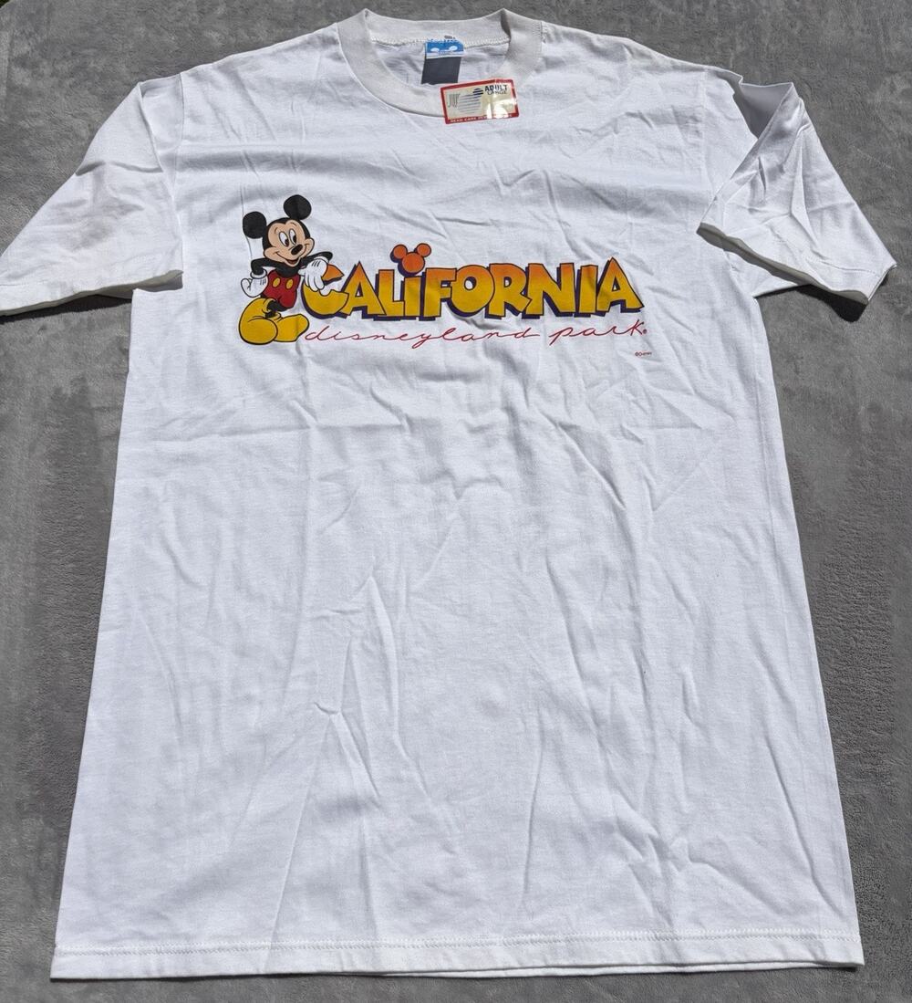 California Disneyland Vintage Tee Size Large NWT